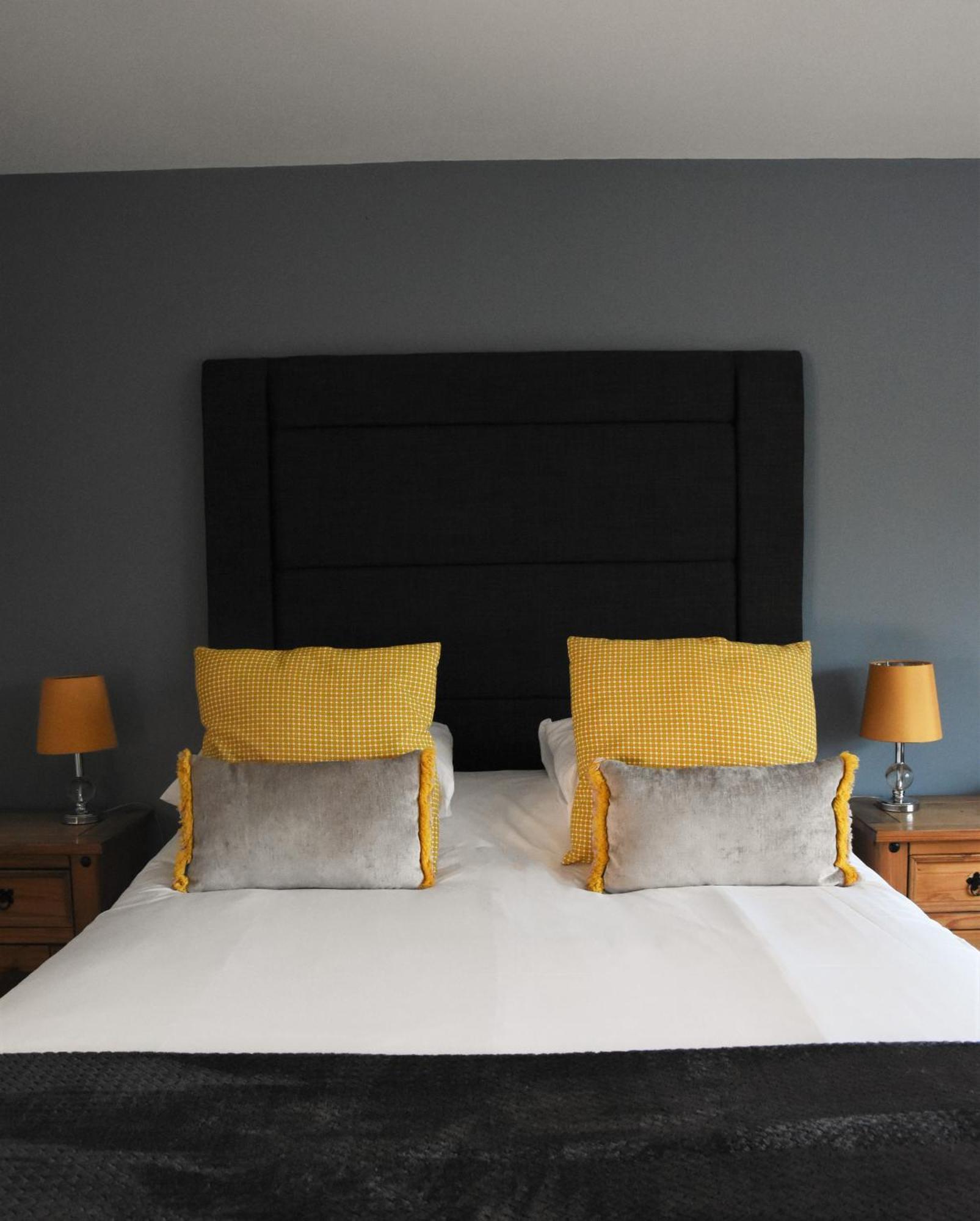 The Labouring Man Hotel Coldwaltham Room photo